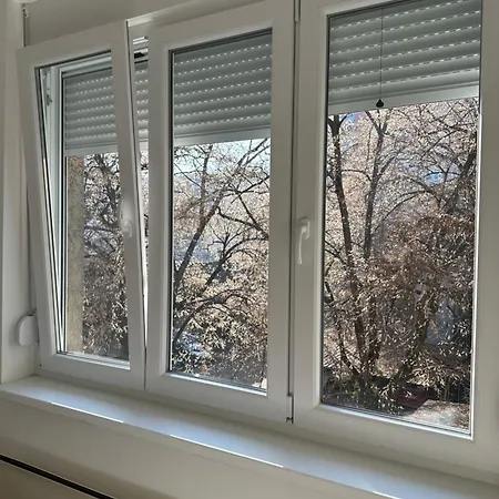 Apartment 1bd In Citycentre With Parking&terrace